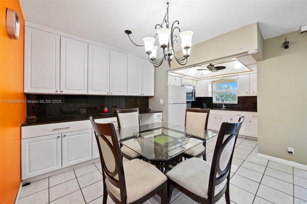 Chandelier, Dining room, Interior, Kitchen, Marble