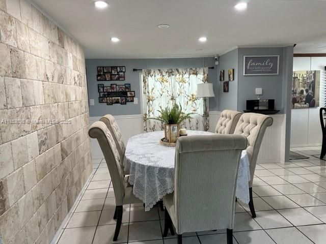Dining room, Interior, Recessed Lighting, Stone Walls