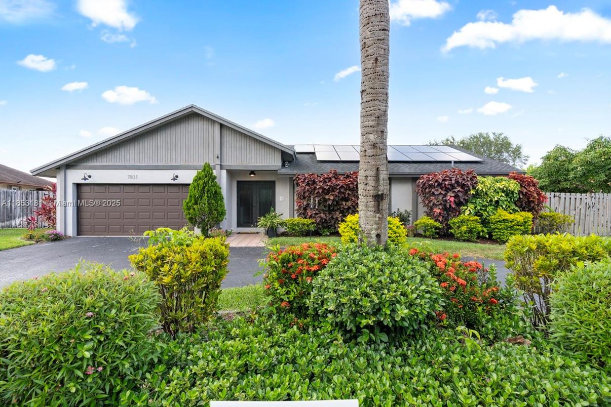 Attached, Exterior, Facade, Solar Panels, Ranch
