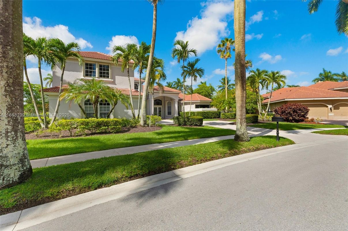 Backyard, Exterior, Facade, Mediterranean