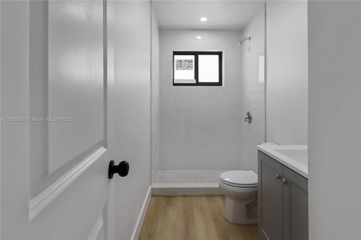 Bathroom, Interior, Recessed Lighting, Wood Texture Flooring