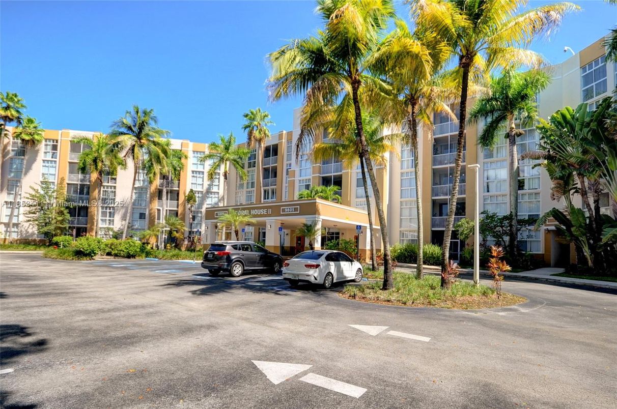 Exterior, Facade, Condo Building