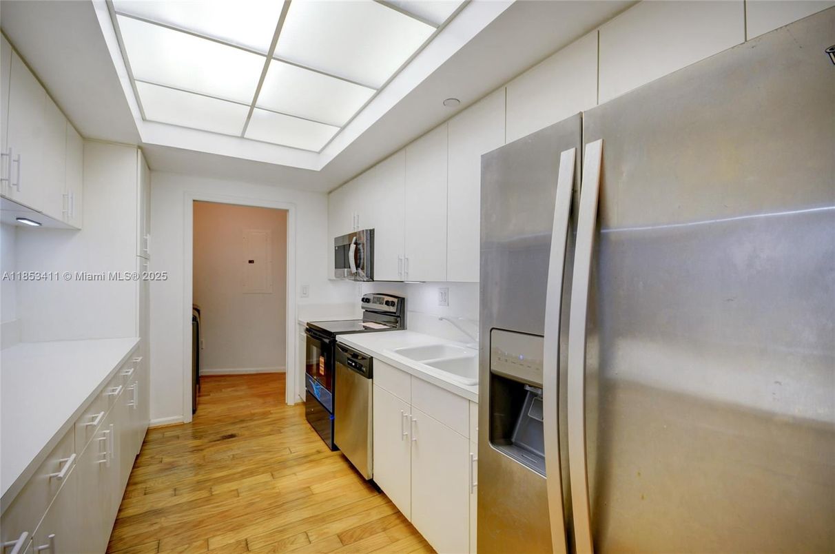 Interior, Kitchen, Stainless Steel Appliances, Wood Texture Flooring