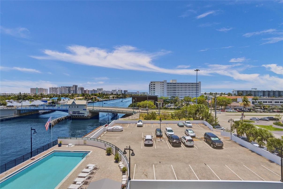 Exterior, Pool, Water