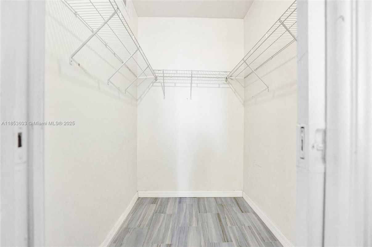 Interior, Walk-in Closets