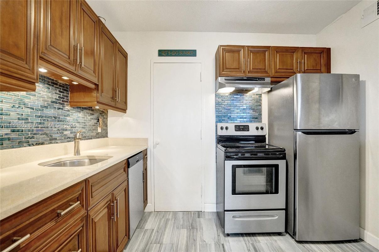 Interior, Kitchen, Wood Texture Flooring