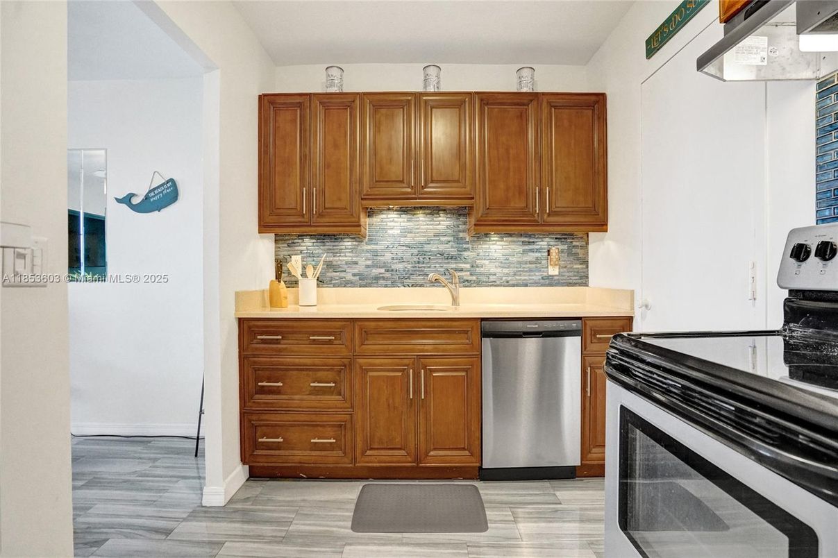 Interior, Kitchen, Stainless Steel Appliances