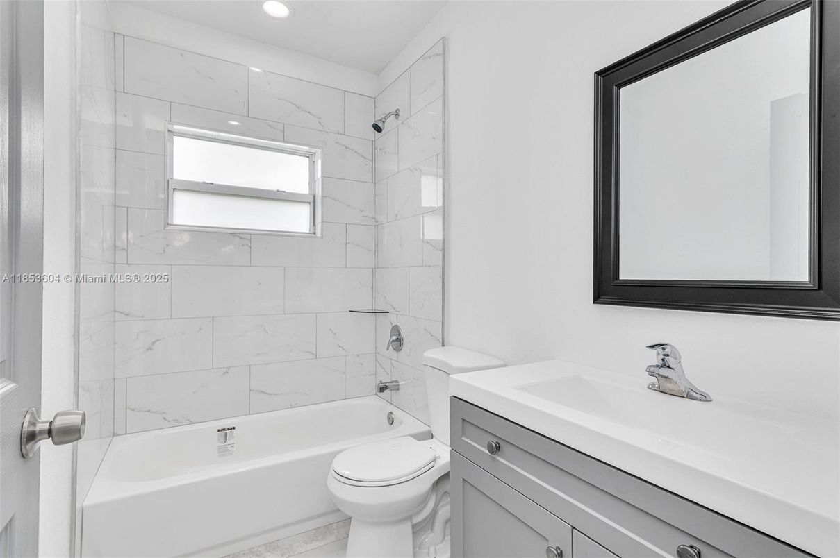 Bathroom, Interior, Marble Walls, Recessed Lighting