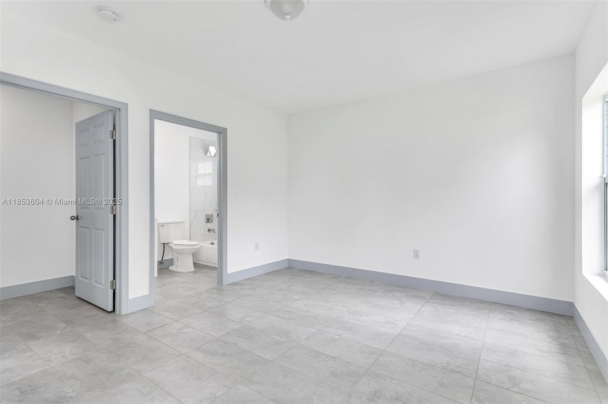 Bathroom, Empty room, Interior