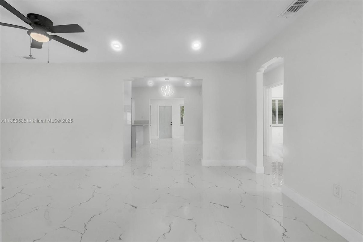 Empty room, Interior, Marble, Recessed Lighting