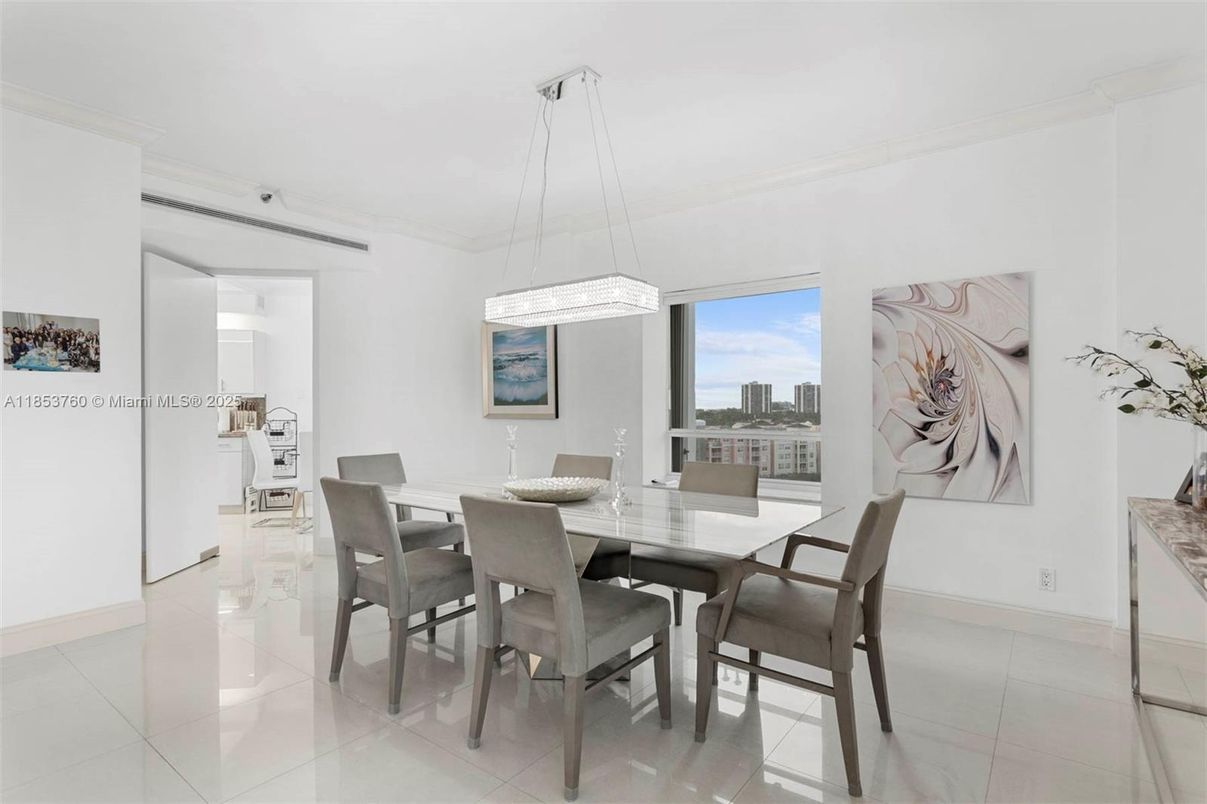 Dining room, Interior, Pendant Lights