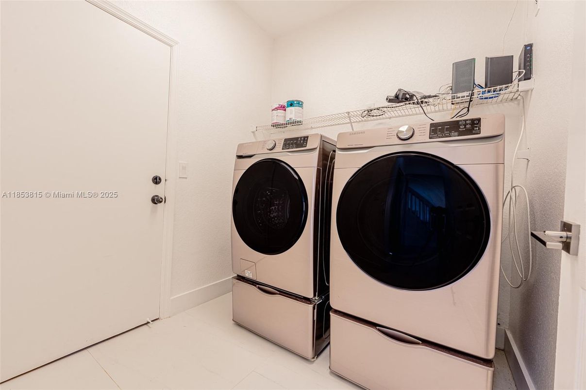 Interior, Washer