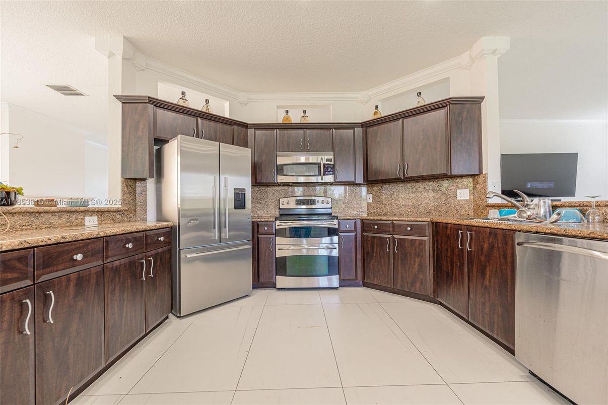 Interior, Kitchen, Stainless Steel Appliances