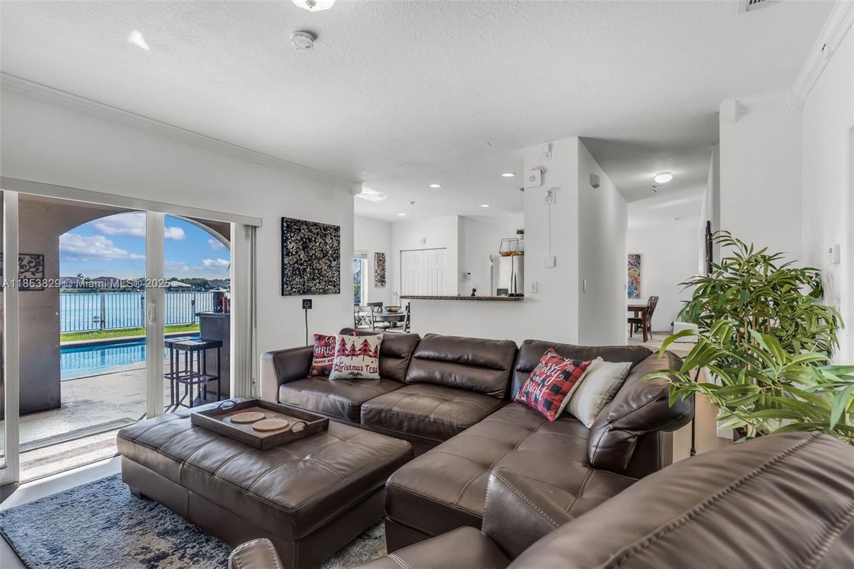 Interior, Kitchen, Living room, Recessed Lighting