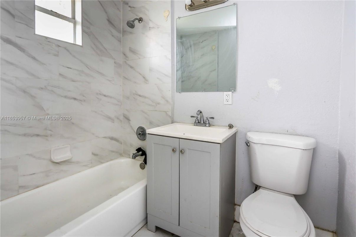 Bathroom, Interior, Marble Walls