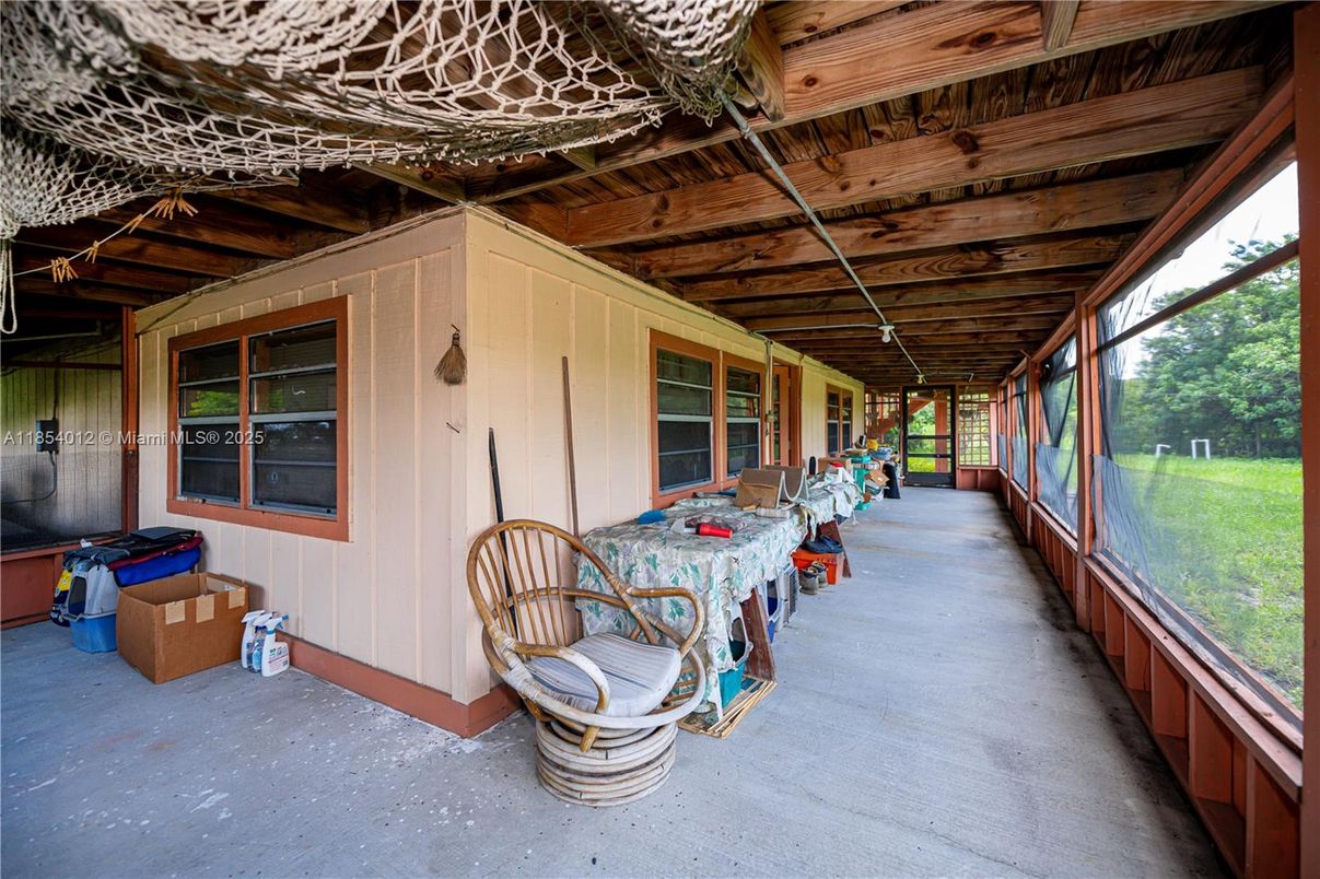 Interior, Sun Room, Wooden Beams