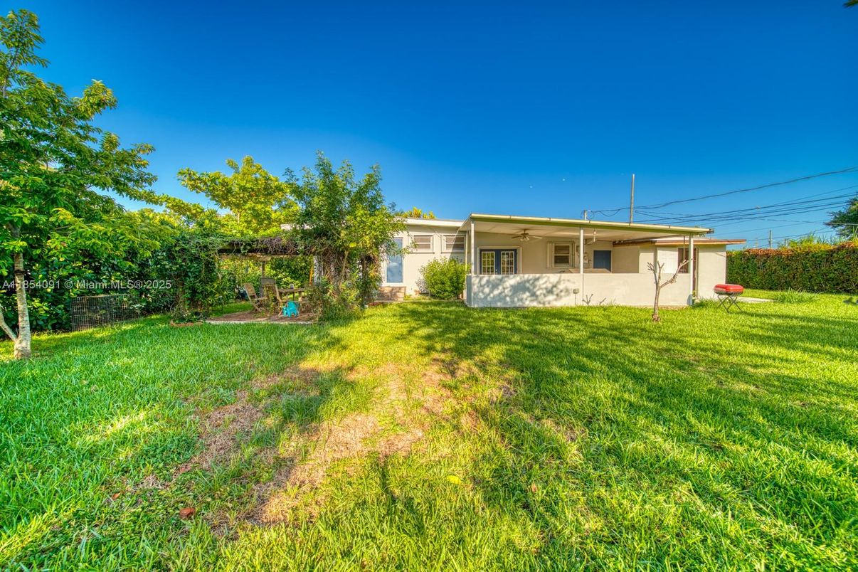 Backyard, Exterior