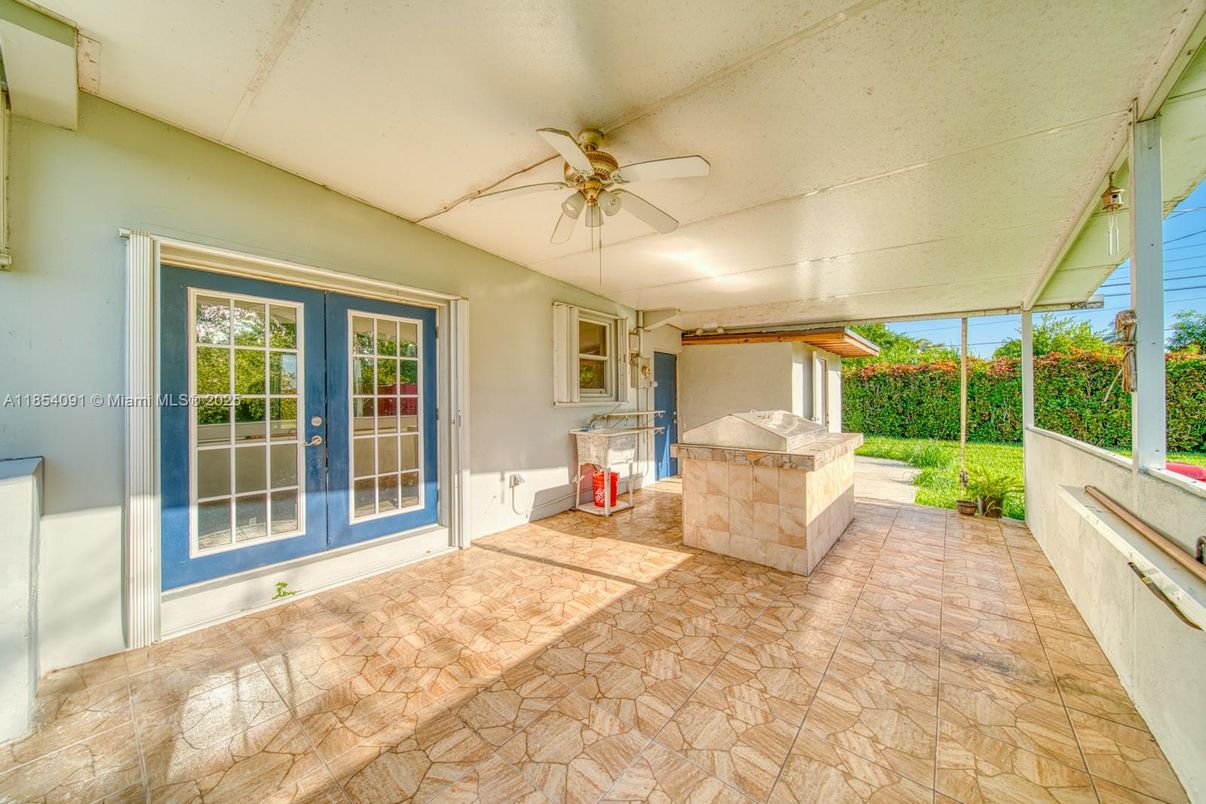 Exterior, Interior, Sun Room
