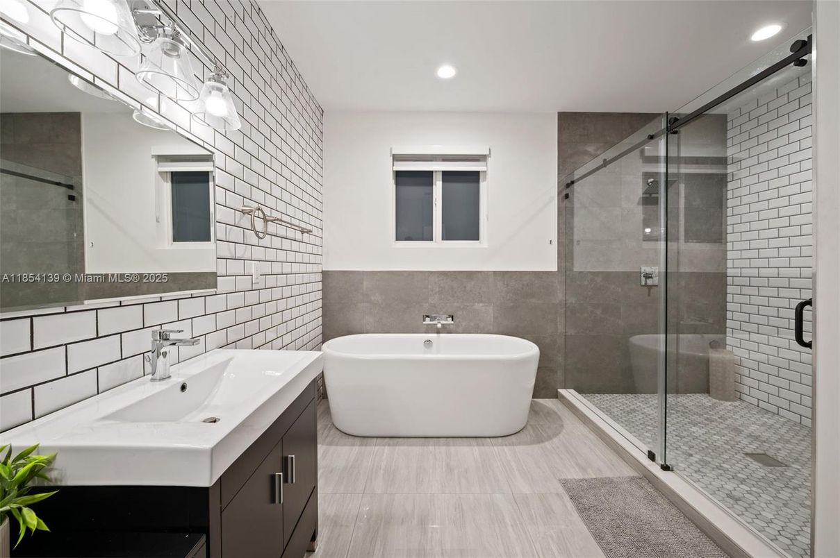 Bathroom, Dual Sink Vanities, Free Standing Baths, Glass Shower, Interior, Recessed Lighting
