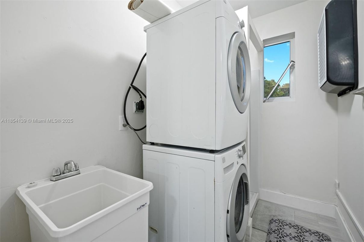 Interior, Washer