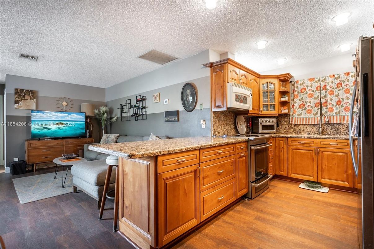 Interior, Kitchen, Recessed Lighting, Wood Texture Flooring