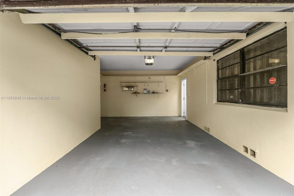 Garage, Interior