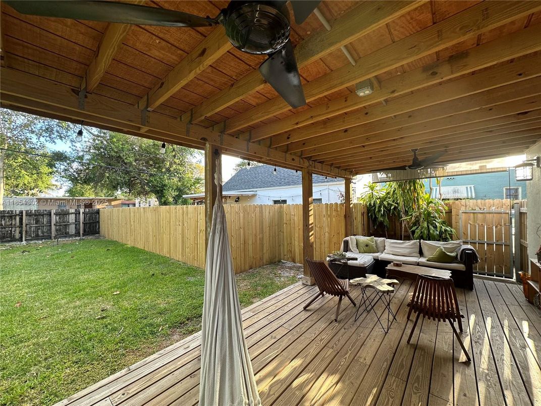Backyard, Exterior