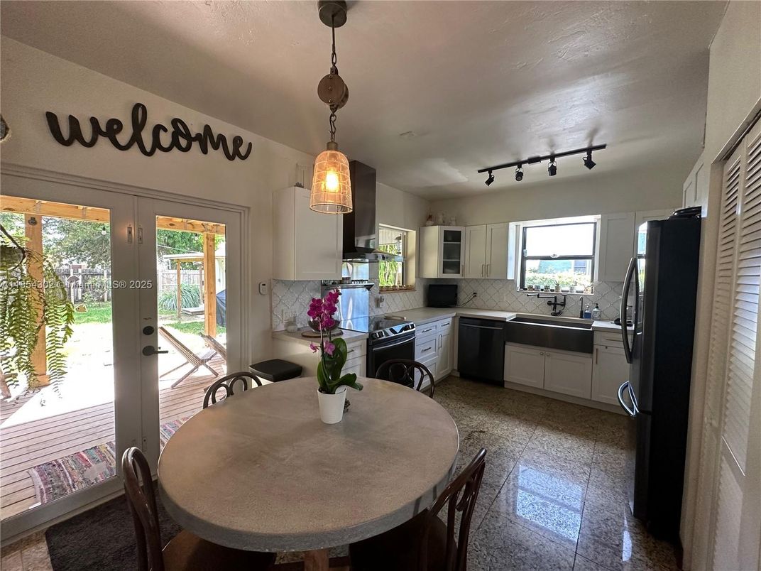 Dining room, Interior, Kitchen, Pendant Lights