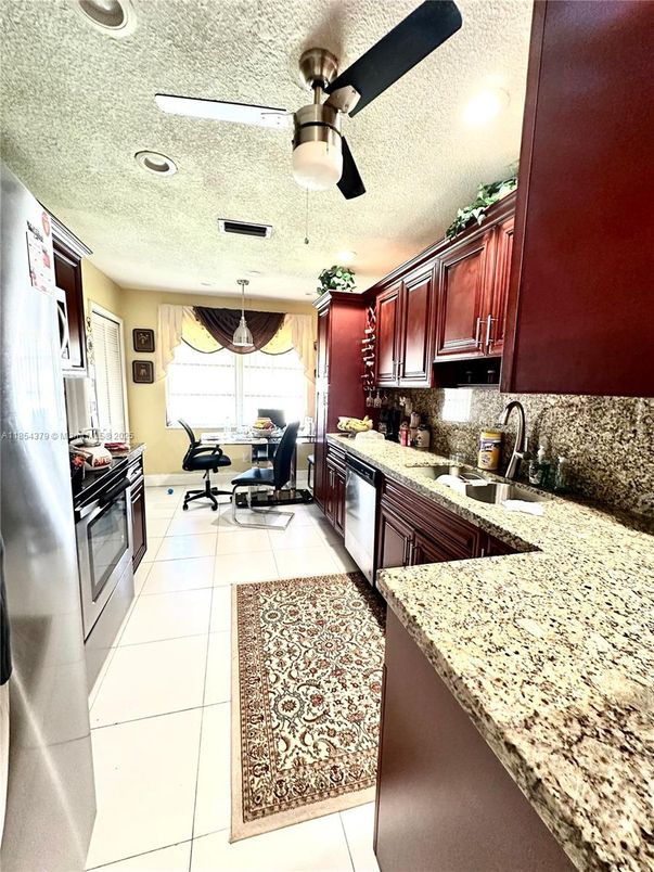 Interior, Kitchen, Recessed Lighting