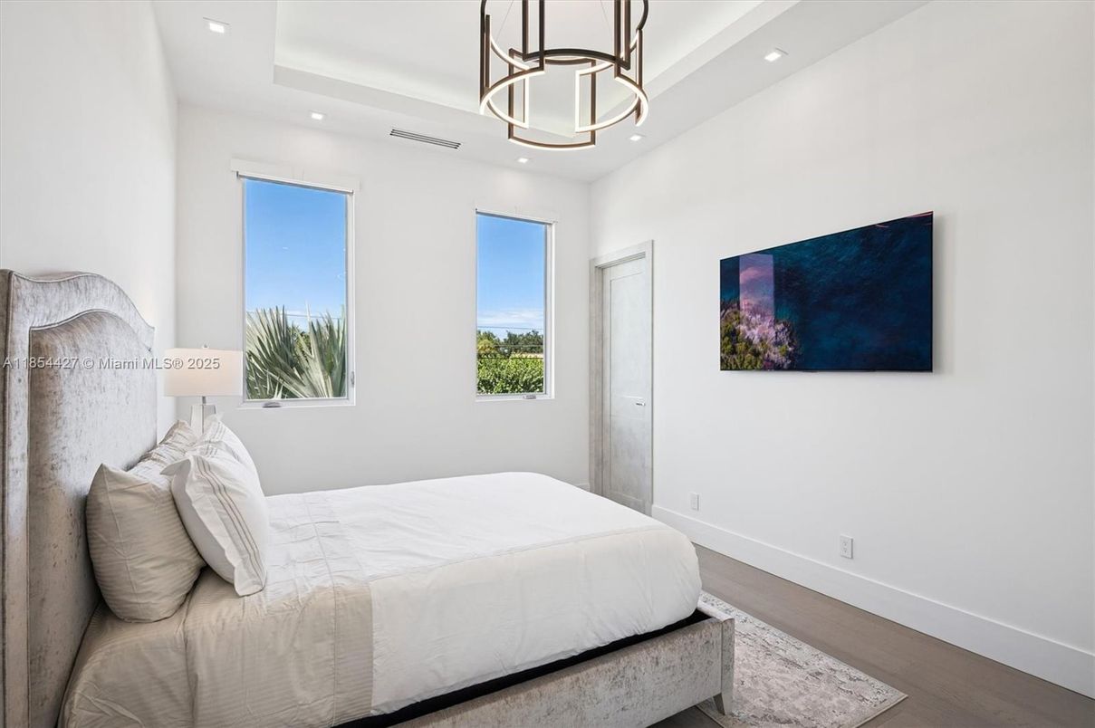 Bedroom, Interior, Pendant Lights, Recessed Lighting, Wood Texture Flooring