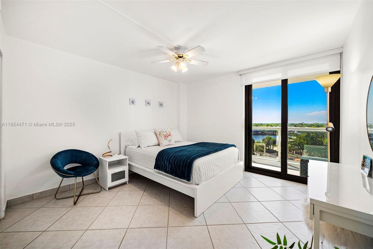 Bedroom, Interior, Water