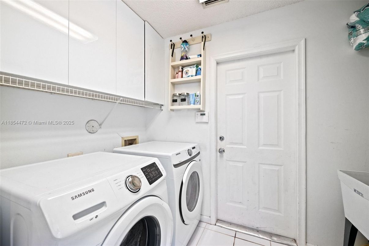 Interior, Washer