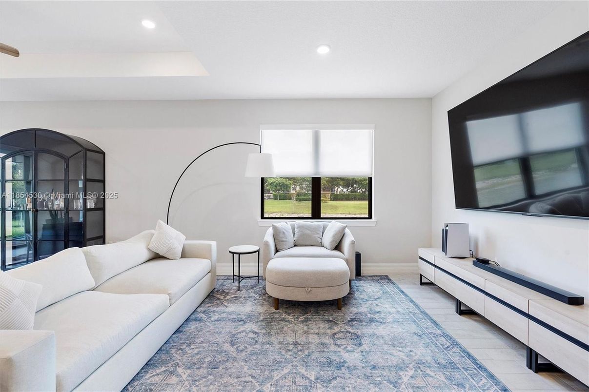 Interior, Living room, Recessed Lighting, Wood Texture Flooring