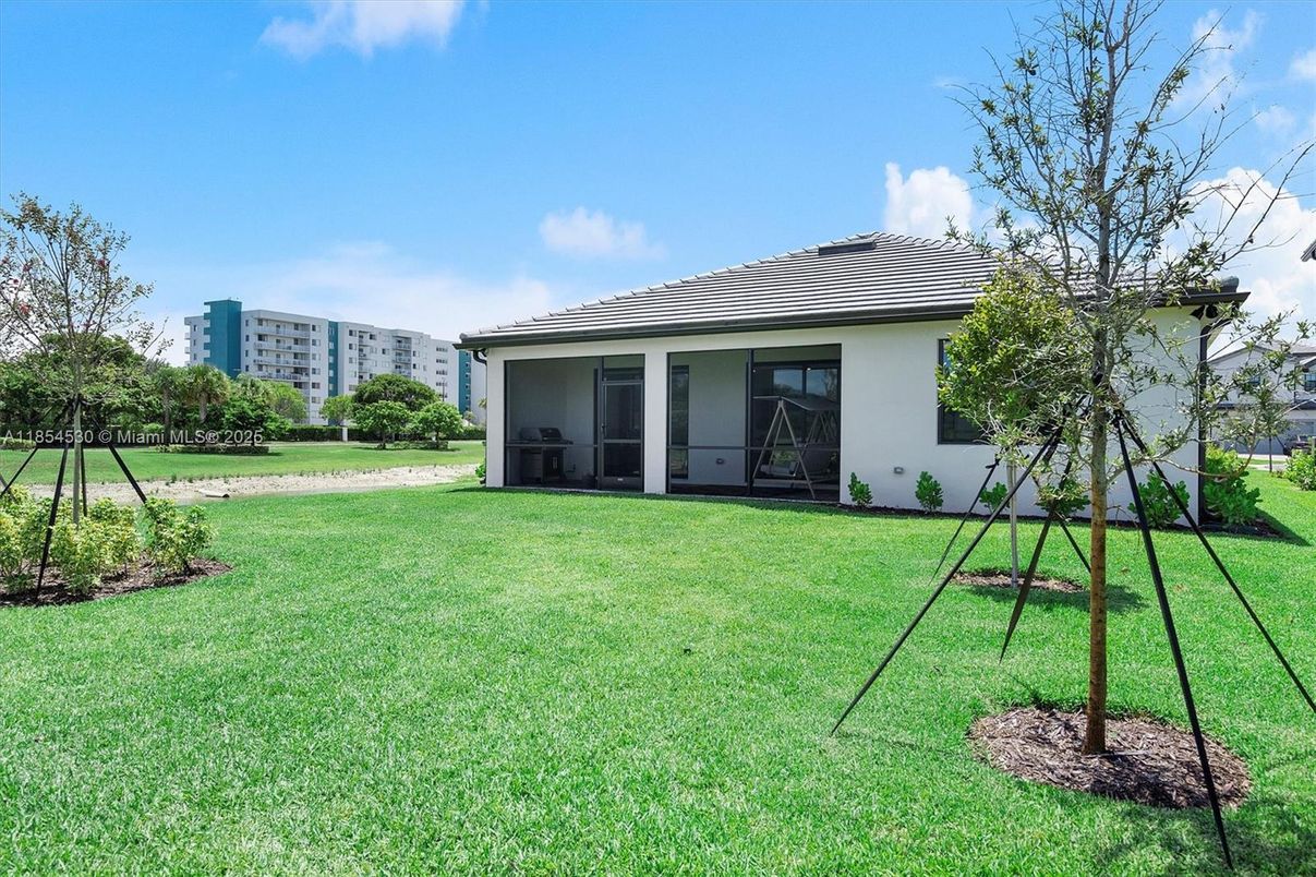 Backyard, Exterior