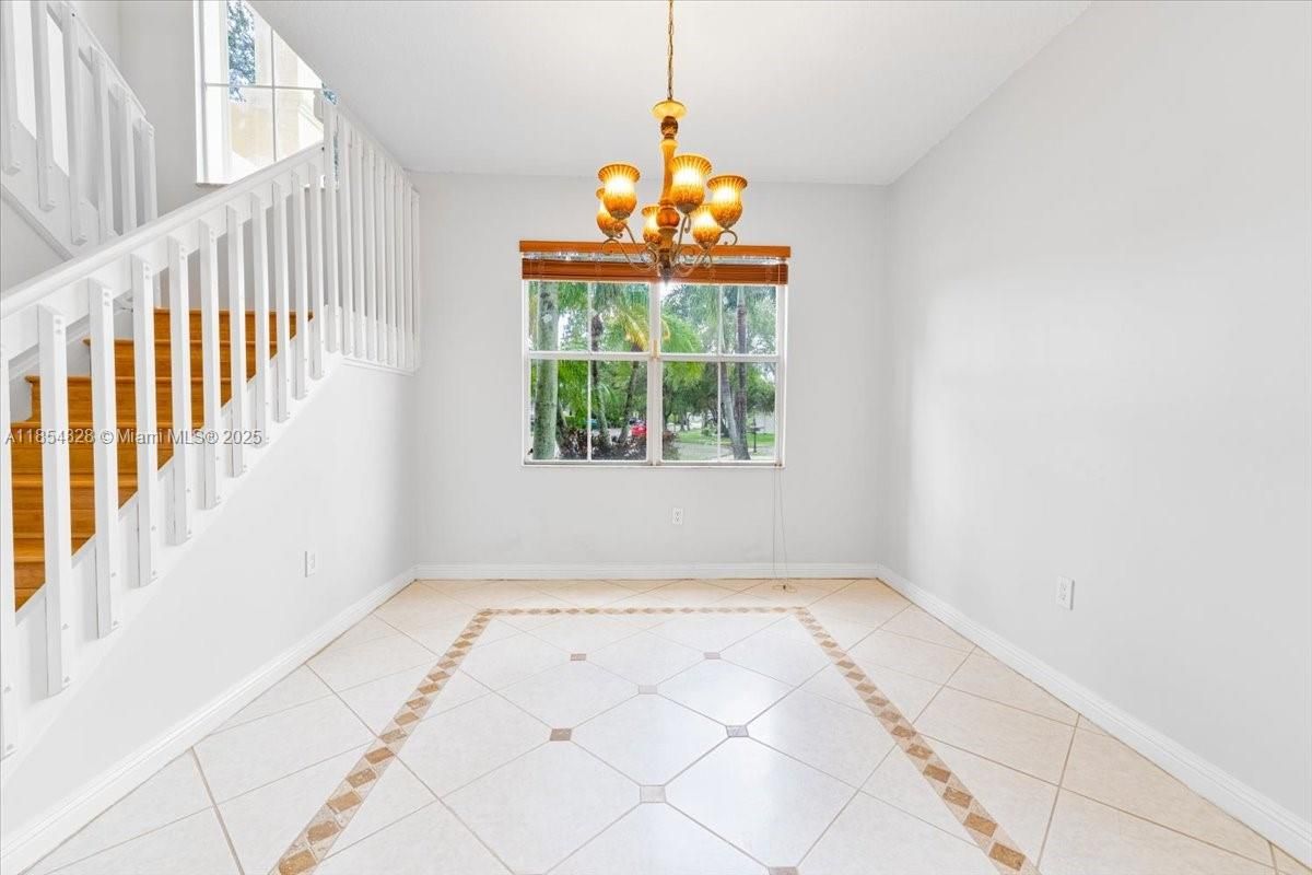 Chandelier, Empty room, Interior
