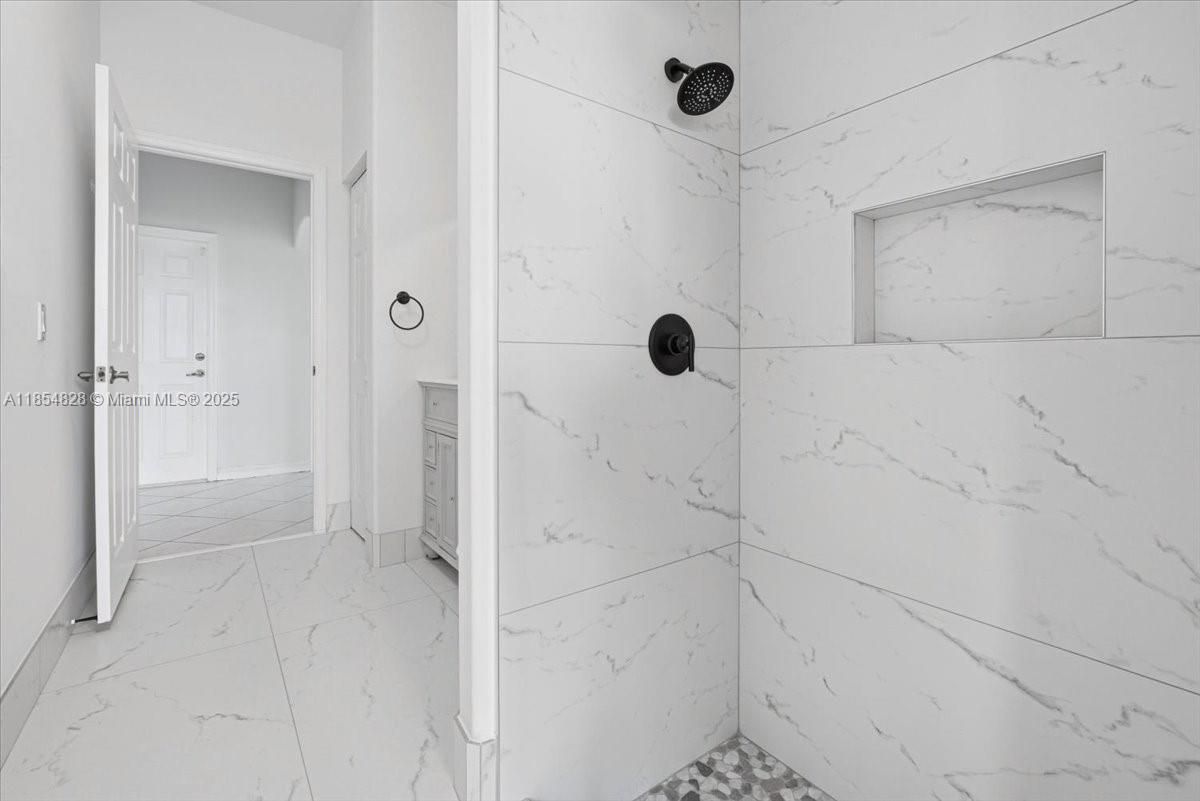 Bathroom, Interior, Marble, Marble Walls