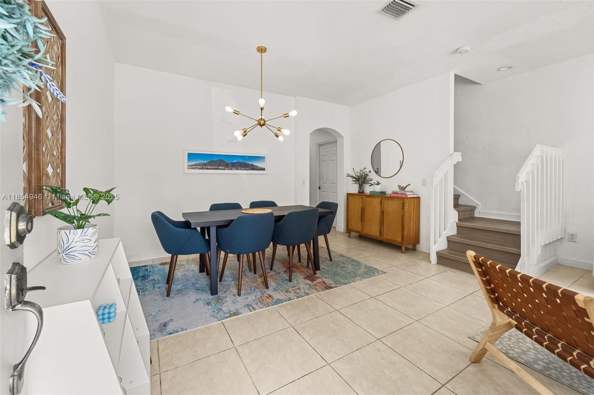 Dining room, Interior, Pendant Lights