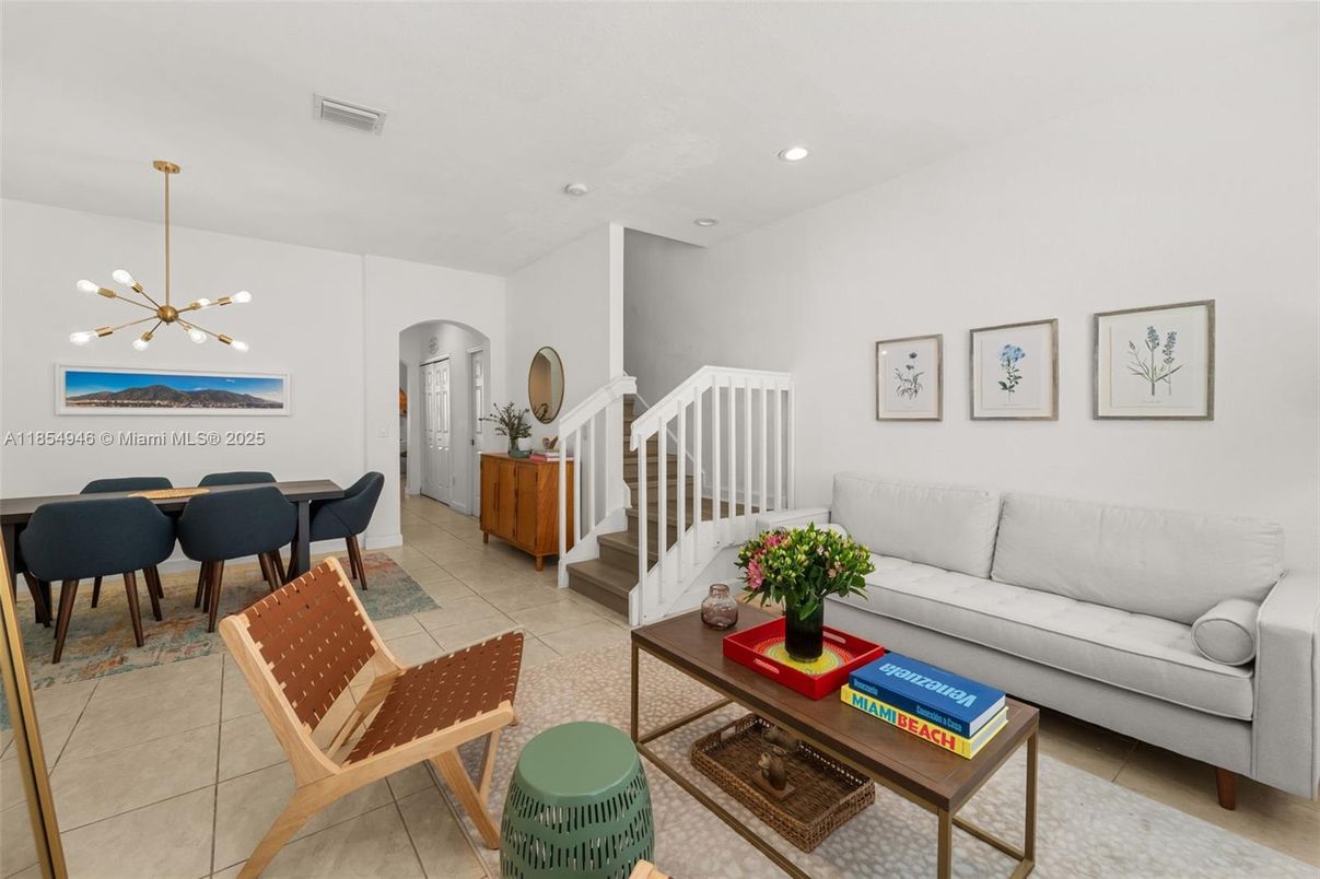 Dining room, Interior, Living room, Pendant Lights, Recessed Lighting