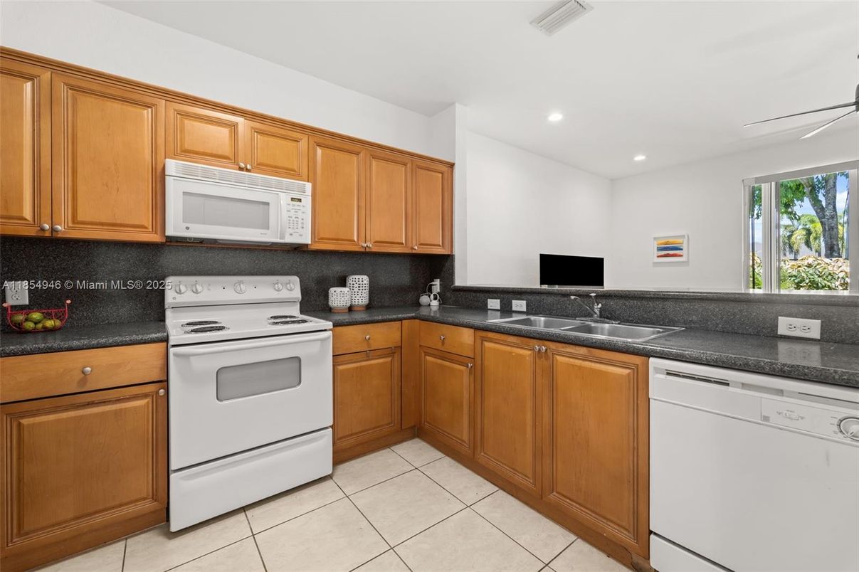 Interior, Kitchen, Recessed Lighting