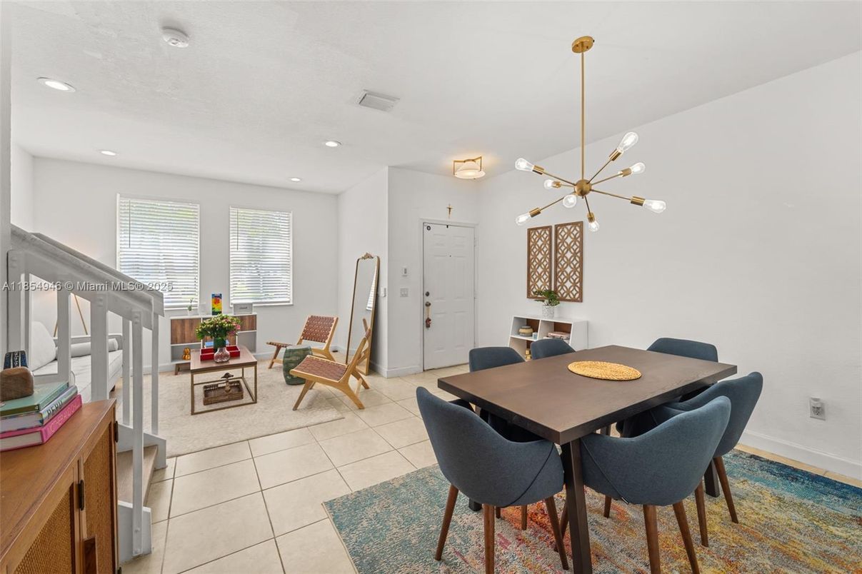 Dining room, Interior, Living room, Pendant Lights, Recessed Lighting