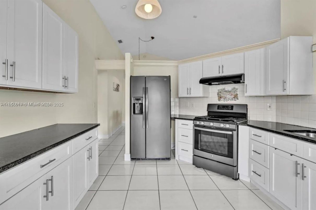 Interior, Kitchen, Stainless Steel Appliances
