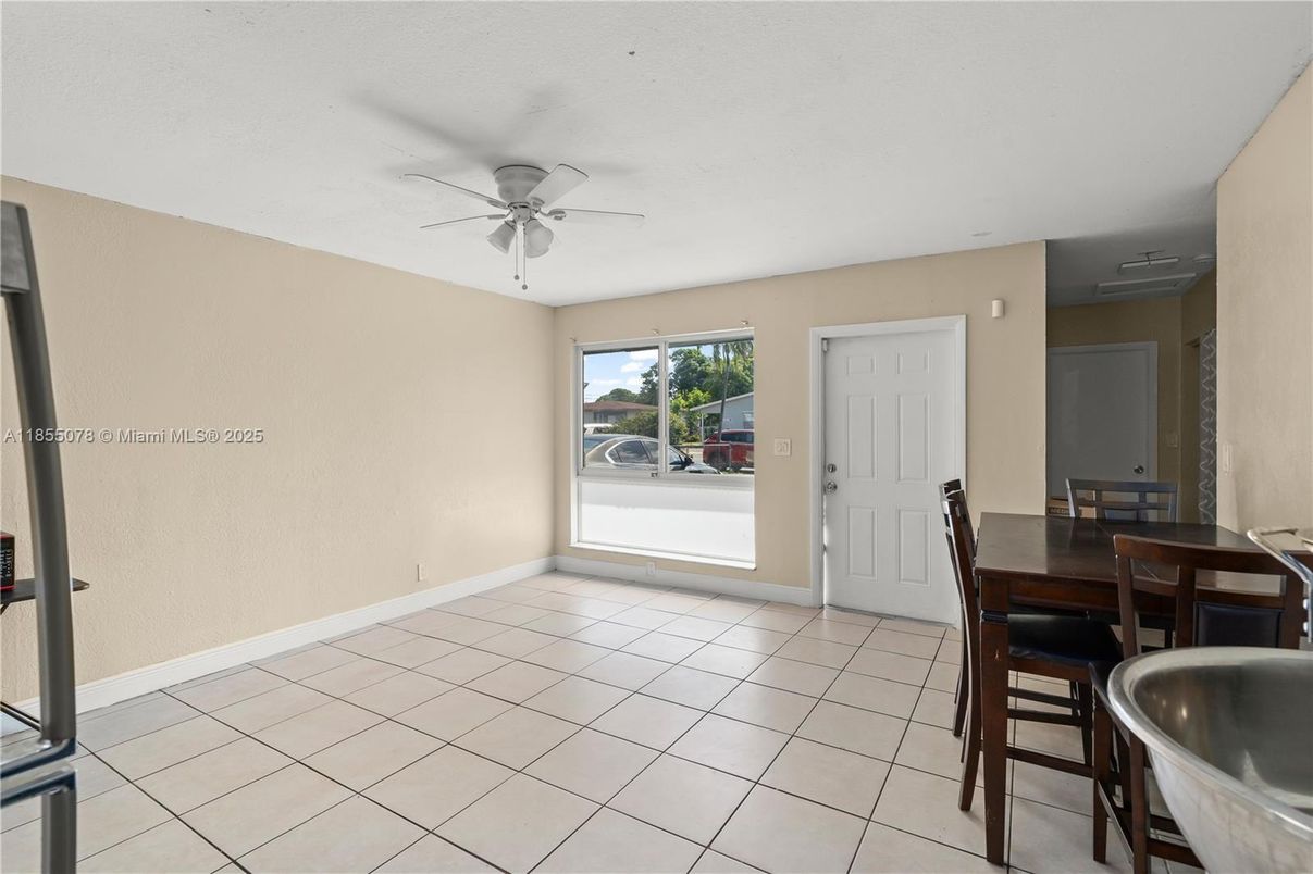 Dining room, Interior