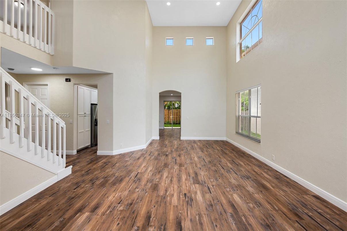 Interior, Recessed Lighting, Wood Texture Flooring
