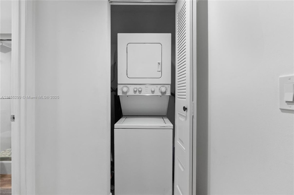 Interior, Utility Closets, Washer