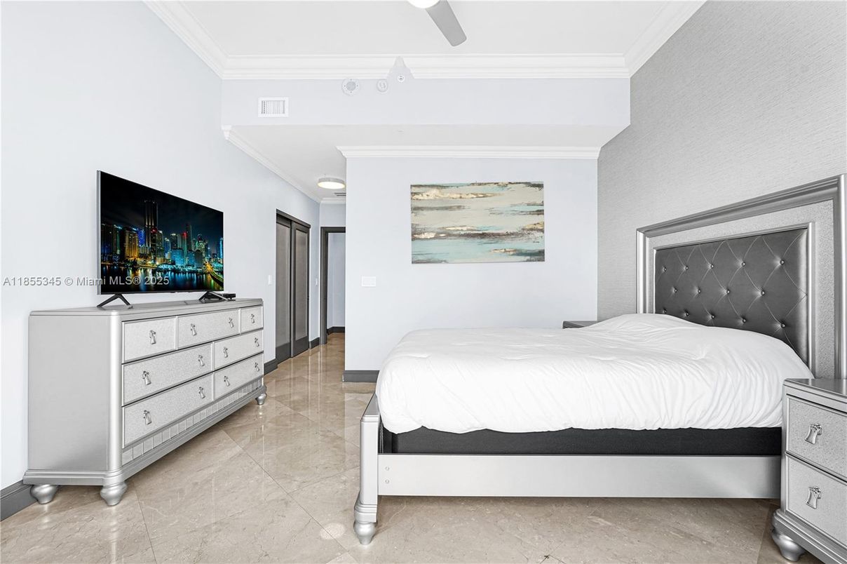 Bedroom, Interior, Recessed Lighting