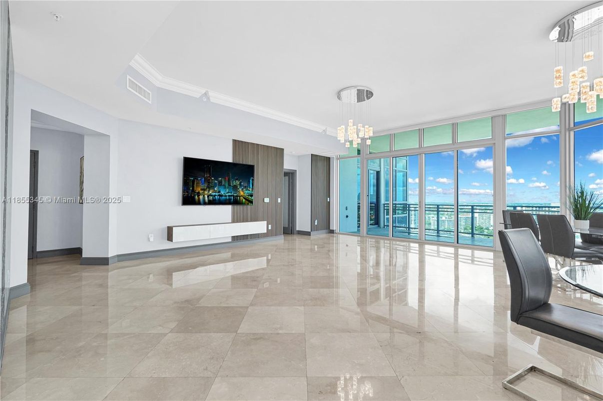 Chandelier, Dining room, Empty room, Interior, Pendant Lights, Water