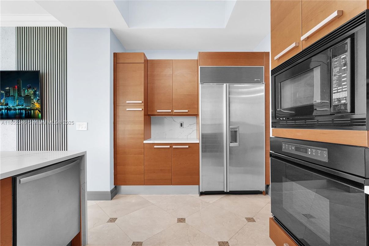 Interior, Kitchen, Stainless Steel Appliances