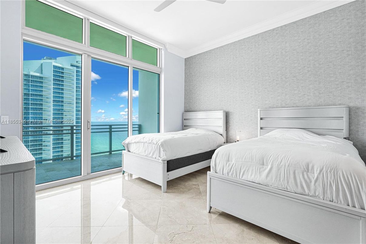 Bedroom, Interior, Water