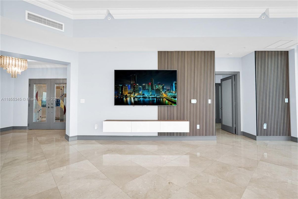 Chandelier, Interior, Recessed Lighting