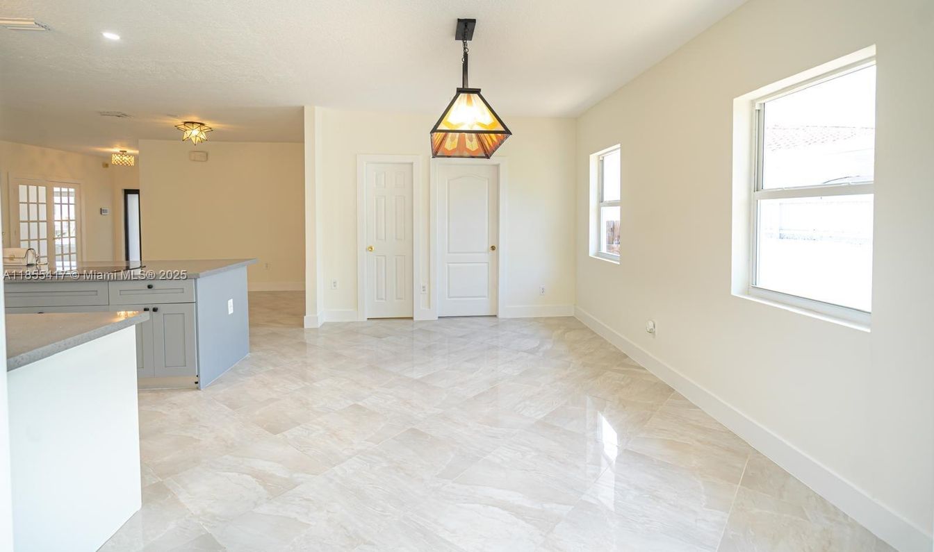 Empty room, Interior, Kitchen, Pendant Lights, Recessed Lighting